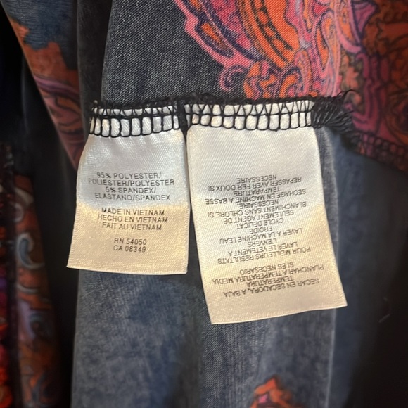 Plus size tunic top - Picture 6 of 6